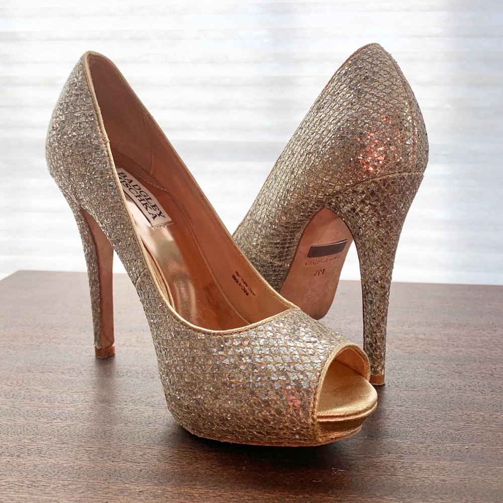 Badgley Mischka Glitter Pumps